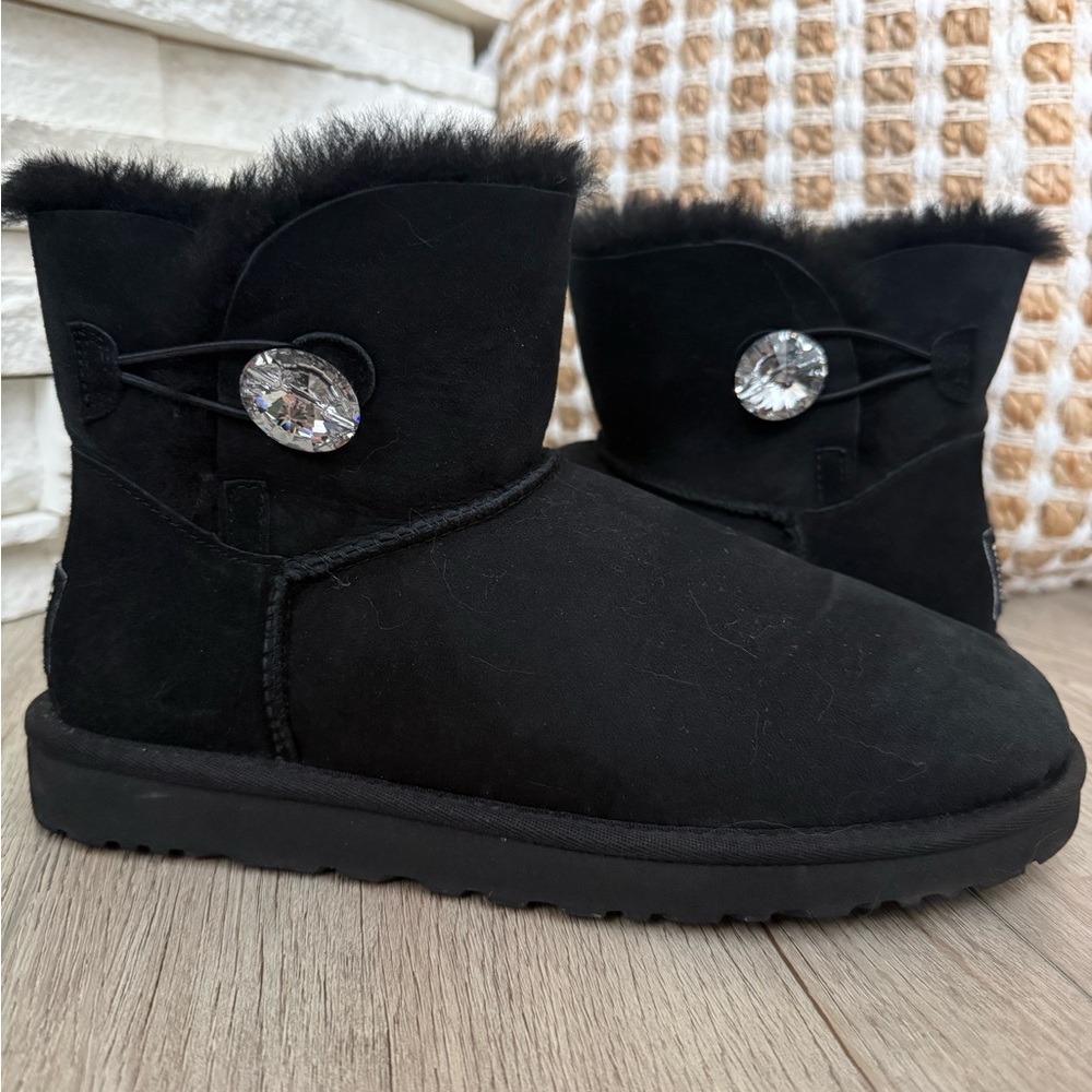 UGG Black Fur-Lined Winter Boots with Crystal Accent - Mini Bailey Button Bling